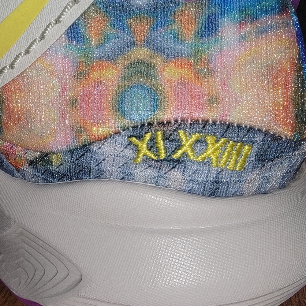 Kyrie 8 unreleased Circle of Life size 5(5.5) - Picture 11 of 15